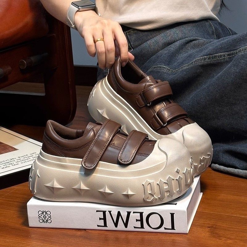 赵露思同款抖音爆款7厘米增高厚底大头面包鞋女新款百搭运动板鞋