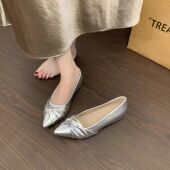 浅口尖头平底百搭气质瓢鞋 银色小个子2026新款 扭结内增高单鞋 法式