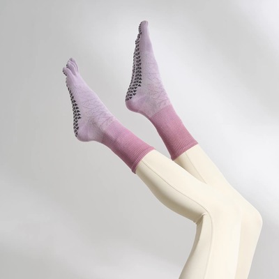 日本代购瑜伽袜防滑专业普拉提室内运动健身五指鞋中筒分趾地板袜