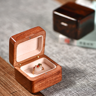 红木戒指盒求婚婚礼对戒指婚戒钻戒盒实木盒精致小首饰扳指收纳盒