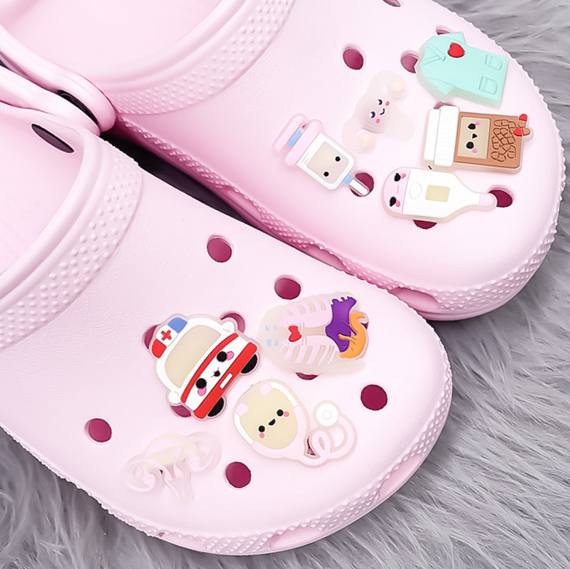 医疗护士卡通适配洞洞鞋装饰品夜光荧光鞋上可拆DIY配件发光鞋花,服饰配件/皮带/帽子/围巾,鞋扣,淘宝优惠券,粉丝福利购,淘宝优惠卷