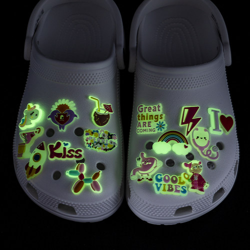 夜光洞洞鞋花沙滩鞋扣可拆卸配饰