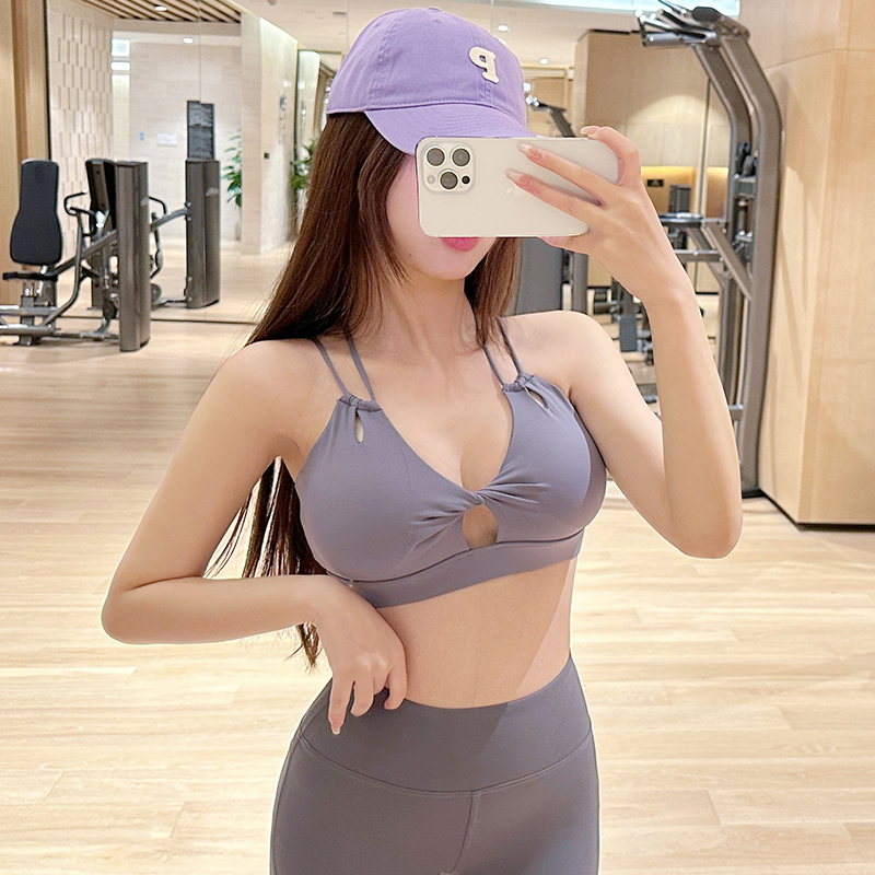 欧美性感辣妹健身吊带女带胸垫防震聚拢运动内衣普拉提训练瑜伽服