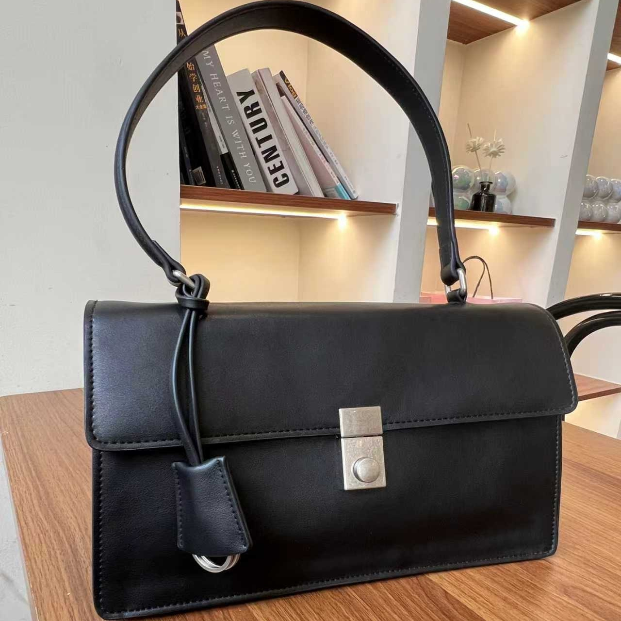 时尚百搭简约手提包女士单肩包