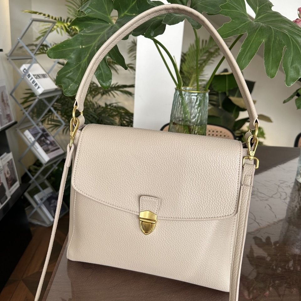 时尚简约女士PU斜挎包信封包单肩包气质通勤风手提包单肩斜挎包