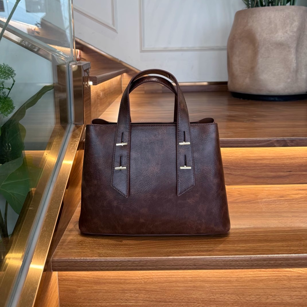 高级感大容量包包通勤手提包女托特包时尚简约新款单肩斜挎包女士