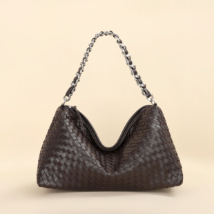 2023秋冬新款休闲百搭手提包法式小众抖音热销斜跨单肩包编织女包