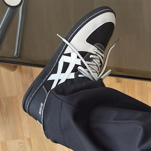 代购Zalando X ASICS SKYHAND OG亚瑟士黑白灰皮面防滑耐磨板鞋