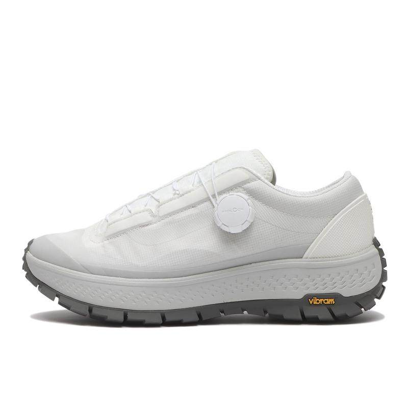 代购VANS男士运动板鞋高缓冲高牵引力快速系带透气合成纤维白色