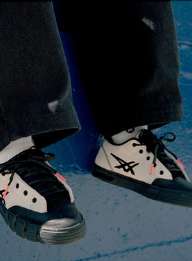 代购Asics GEL-FLEXKEE PRO 2.0亚瑟士奶白色绒面革防滑耐磨板鞋