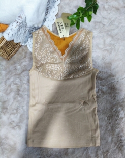 实体店下架女士加绒秋冬保暖塑身衣马甲内衣均码软蕾丝领舒适背心