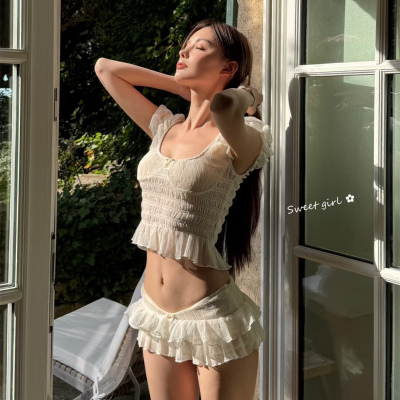 法式纯欲风性感白色分体蛋糕裙泳衣女一字肩抽褶小胸温泉度假泳装