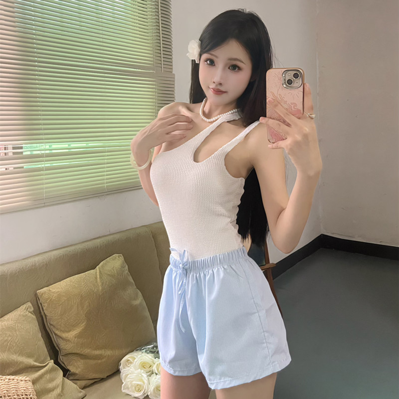 泰国白色纯欲性感单肩三角连体沙滩裤泳衣女显瘦遮肚温泉度假套装