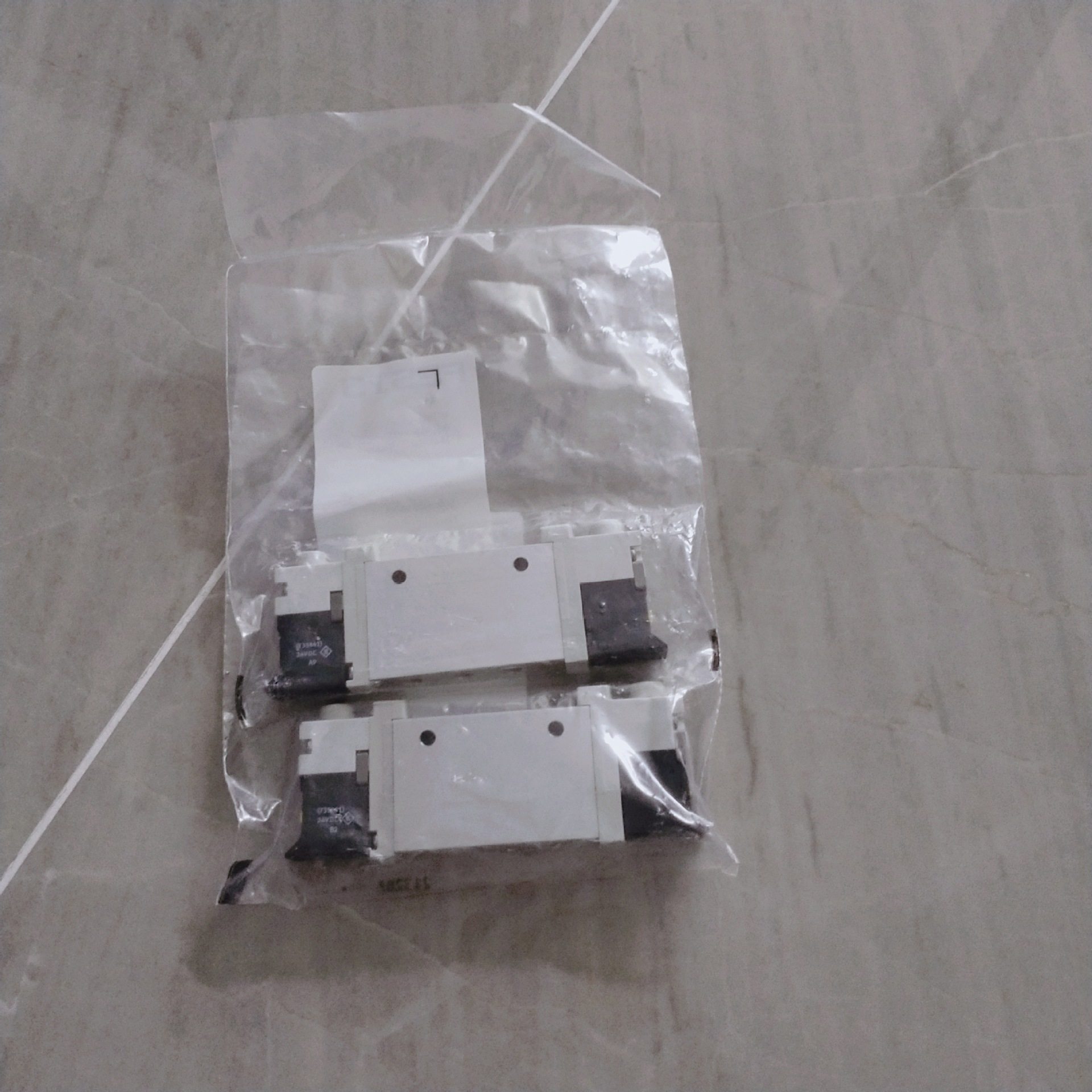 现货直销费斯托电磁阀VUVG-L10-T32C-AT-M5-1P3 566454实物,标准件/零部件/工业耗材,气缸,淘宝优惠券,粉丝福利购,淘宝优惠卷