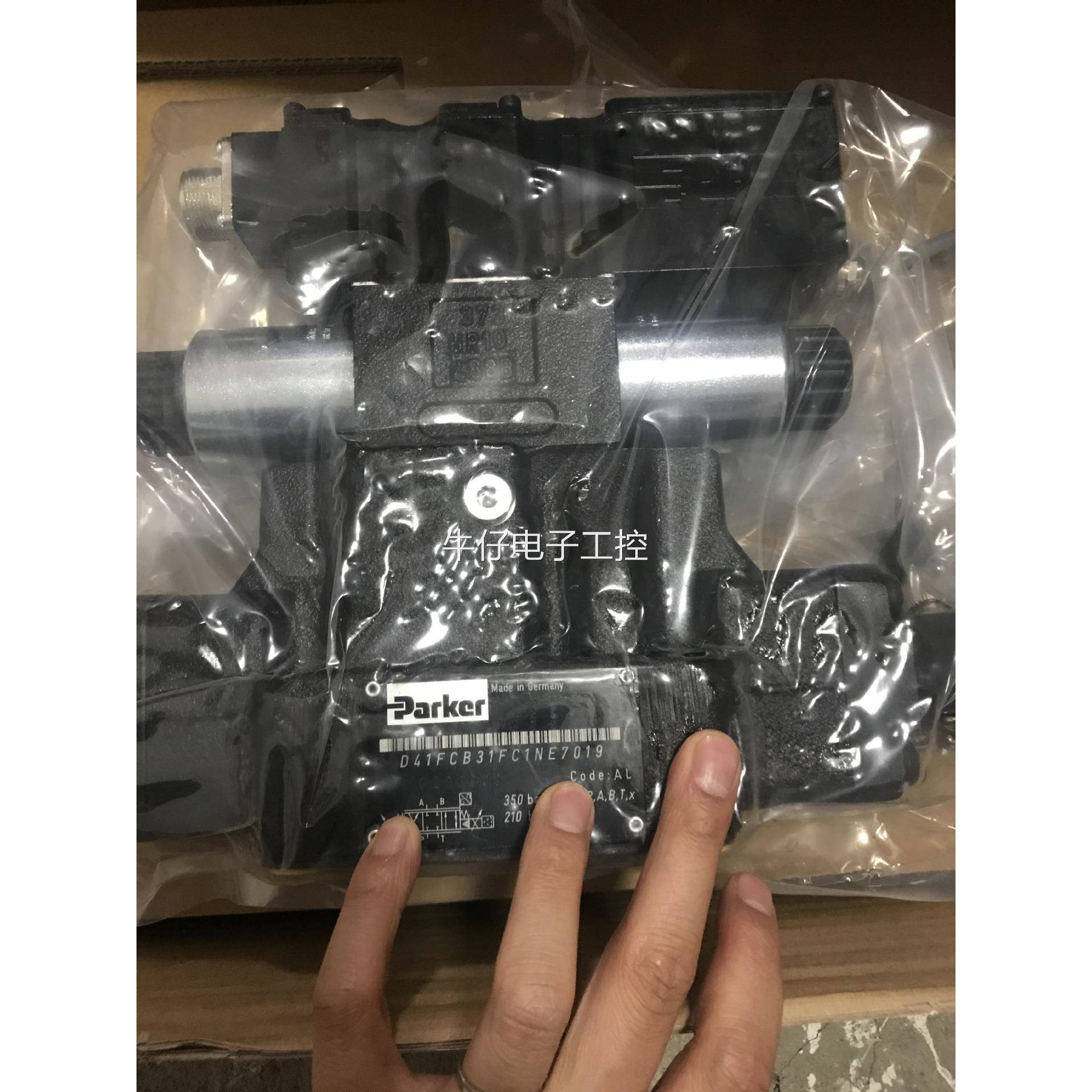 Parker派克电磁阀 D41FHE01F1NE00 比例阀
