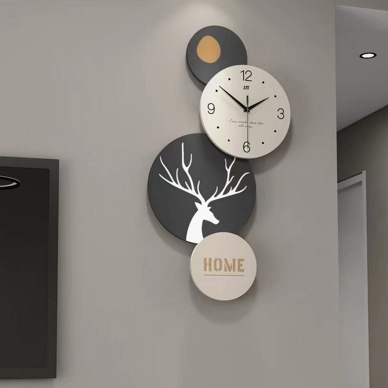 现代简约餐厅静音挂钟 时尚客厅背景装饰时钟 创意网红免打孔钟表