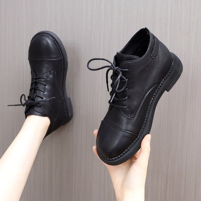 显脚小马丁靴2025新款秀气