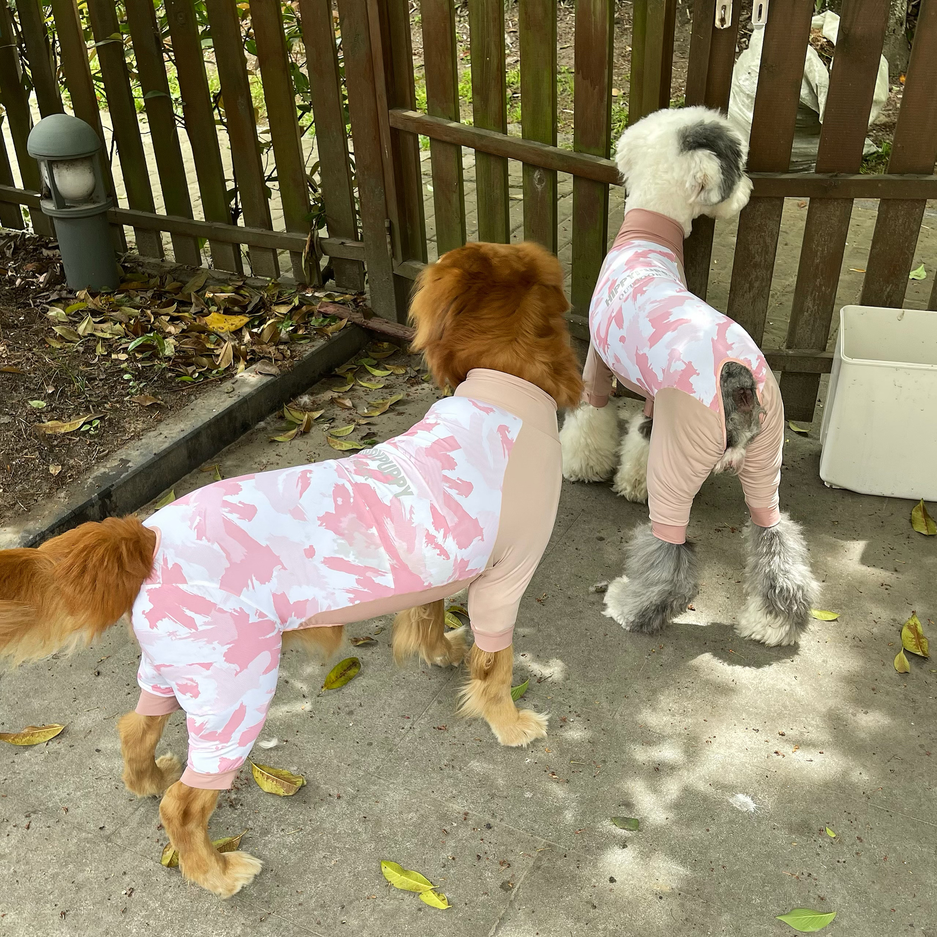 HippyPuppy樱粉四脚衣户外防尘防虫宠物衣服