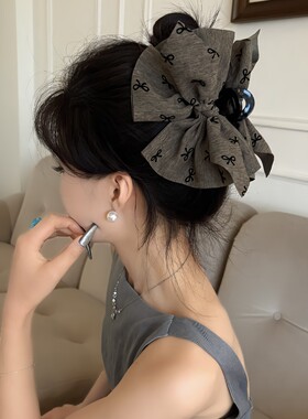 加大不规则～格雷灰色系植绒蝴蝶结磨砂点缀大号不规则鲨鱼夹抓夹