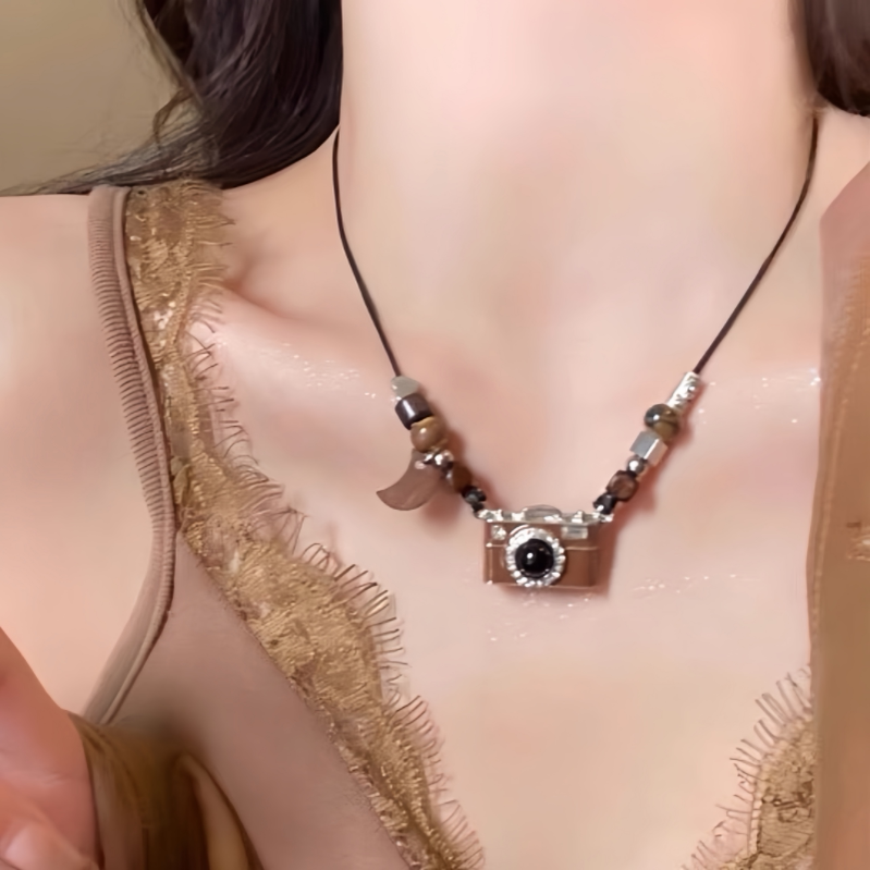 复古相机轻奢项链女款甜酷辣妹风珍珠颈链装饰夏天叠戴锁骨链配饰