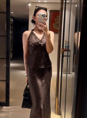 秘密盒子衣香鬓影19姆米真丝缎拼接蕾丝波点挂脖背心斜裁鱼尾半裙