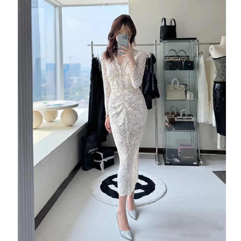 明星同款连衣裙白色蕾丝V领短袖镶钻高腰包臀裙2025春秋长裙礼服
