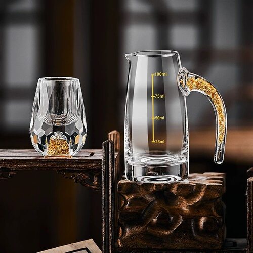 金箔水滴钻石白酒杯家用轻奢高档水晶创意小酒杯一口杯分酒器套装 - 封面