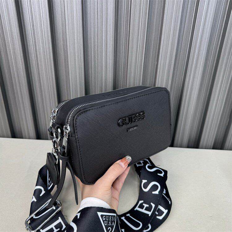 时尚小方包2026秋季新款宽肩带相机包单肩斜挎女包手机包包字母包