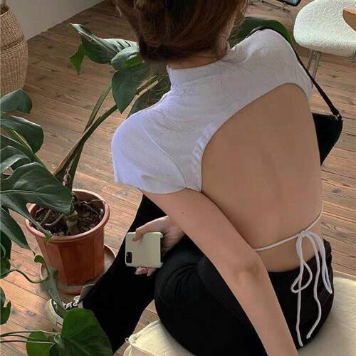 小众时髦短款百搭小半高领t恤女士性感夜店大露背紧身中领上衣夏