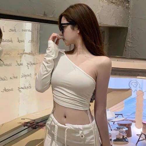 性感名媛风紧身露肩t恤女士春夏秋季短款抽绳斜领漏琐骨打底上衣