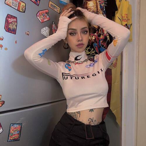 欧美ins女装时尚潮流紧身短款高领长袖秋装打底上衣女生露脐t恤冬