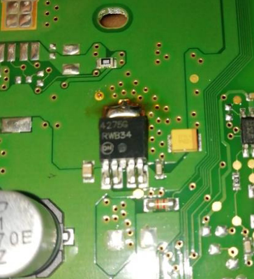 汽车电脑板5v稳压电源管三极管