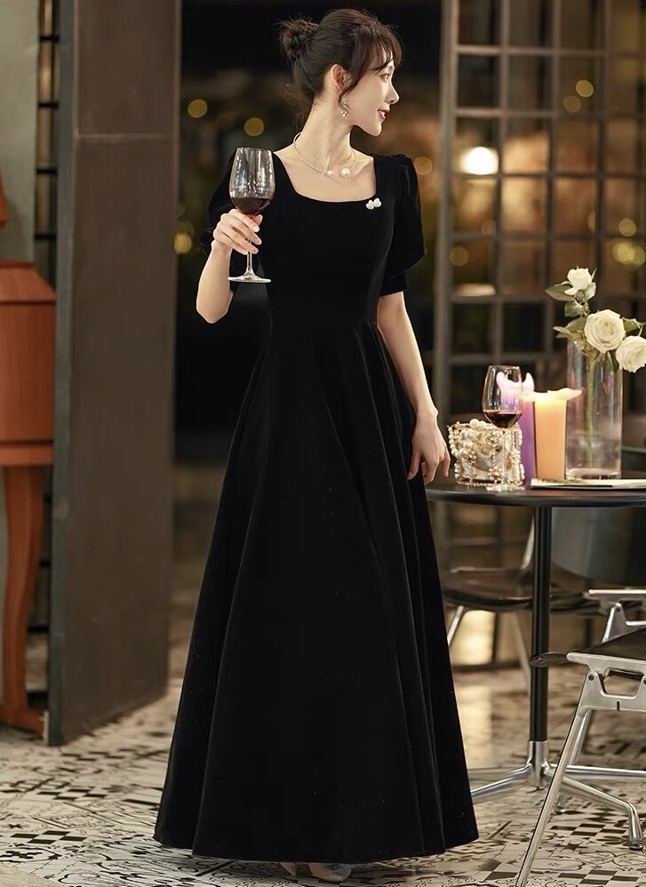 黑色晚礼服裙女宴会气质轻奢小众法式丝绒主持人高级感演出服长款