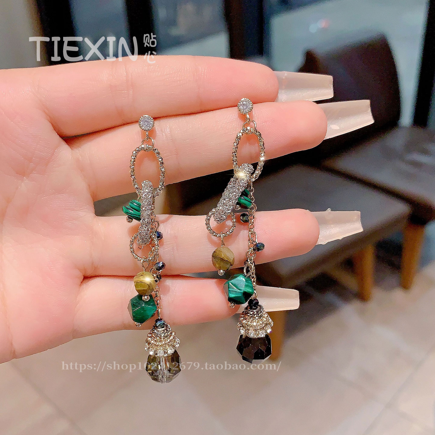 轻奢简约绿色复古风水晶吊坠长款耳环小清新设计感重工轻奢耳饰女