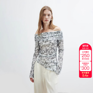 绫致ONLY秋冬新款 捏褶T恤女 性感一字肩晕染印花长袖