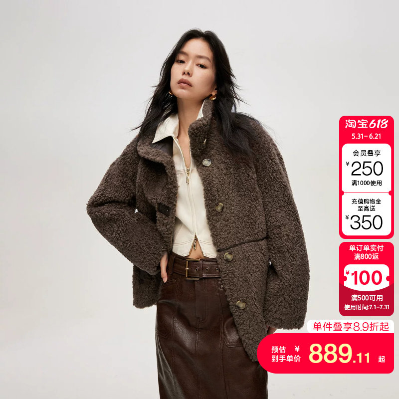 绫致ONLY2026春季新款软糯都市摩登羊羔毛保暖立领棉服女