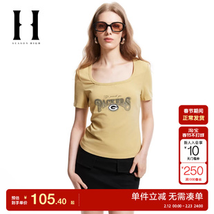 绫致SEASONHIGH女短袖T恤方领胸口绿湾包装工队立体Logo女