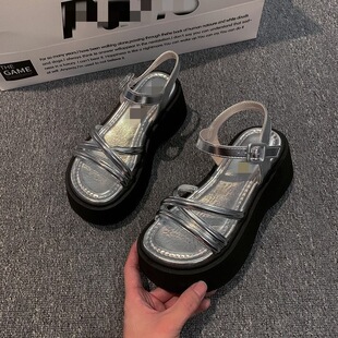 厚底增高银色凉鞋女2026年新款夏季配裙子休闲运动沙滩罗马凉鞋女