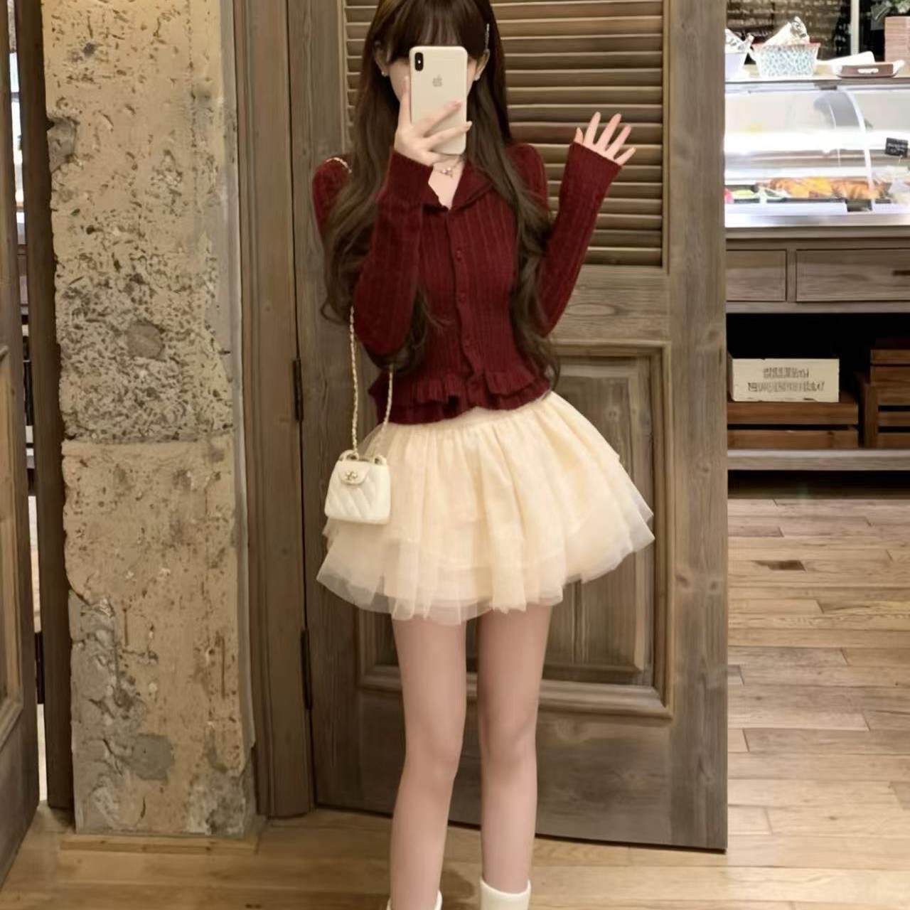 言可可 miu里miu气穿搭套装女秋冬红色针织开衫+网纱半身裙两件套