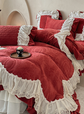冬季加厚保暖牛奶绒四件套公主风雕花蕾丝边毛绒被套红色结婚床品