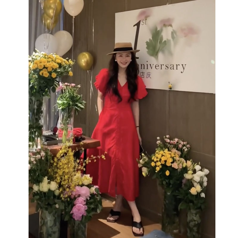 【现货秒发】夏季出游穿搭法式慵懒海边度假风显白红色连衣裙女