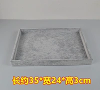 Серый (фланель) длина около 35*ширина 24*высота 3см.