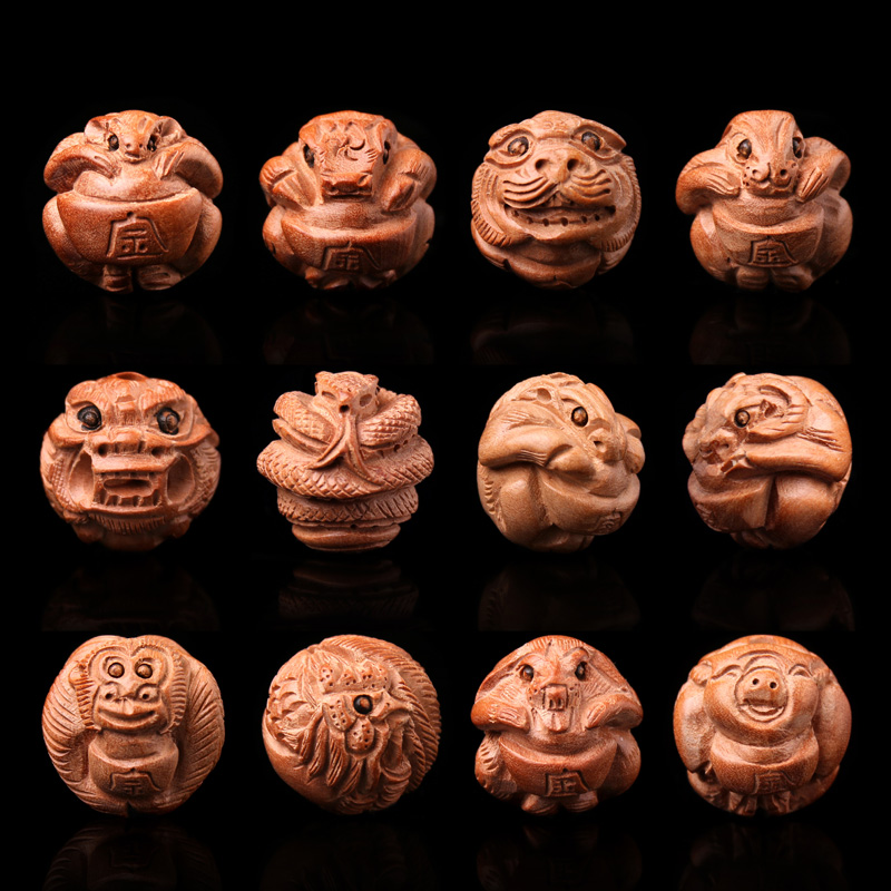 桃木雕刻十二生肖动物鼠牛虎兔龙马蛇羊猴鸡狗猪三合吉配项链吊坠