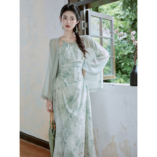 温柔风新中式女装2025新款国风吊带连衣裙夏天晕染仙女气质裙绿色