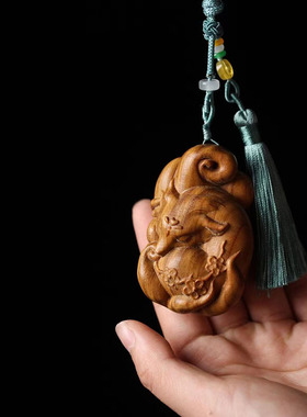 绿檀木雕凤九狐狸吊坠九尾狐汽车挂件后视镜流苏挂饰品创意礼物