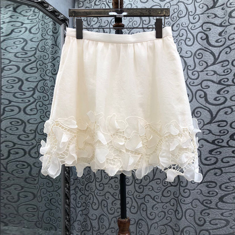 初溯家 2025夏季新品欧货女装刺绣贴花爱心中高腰a字半身裙中裙