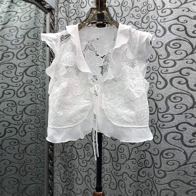 初溯家2026夏季新款欧货钉珠刺绣花朵镂空荷叶边系带开衫短款上衣
