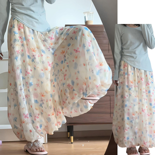 春夏多巴胺森系碎花半身裙女2026新款设计感高腰冰丝九分花苞裙裤
