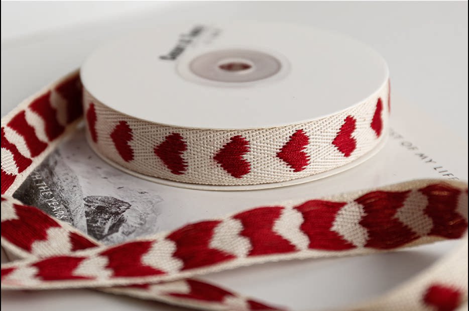 1.6厘米红金爱心带装饰带丝带情人节烘焙蛋糕蝴蝶结包装刺绣带