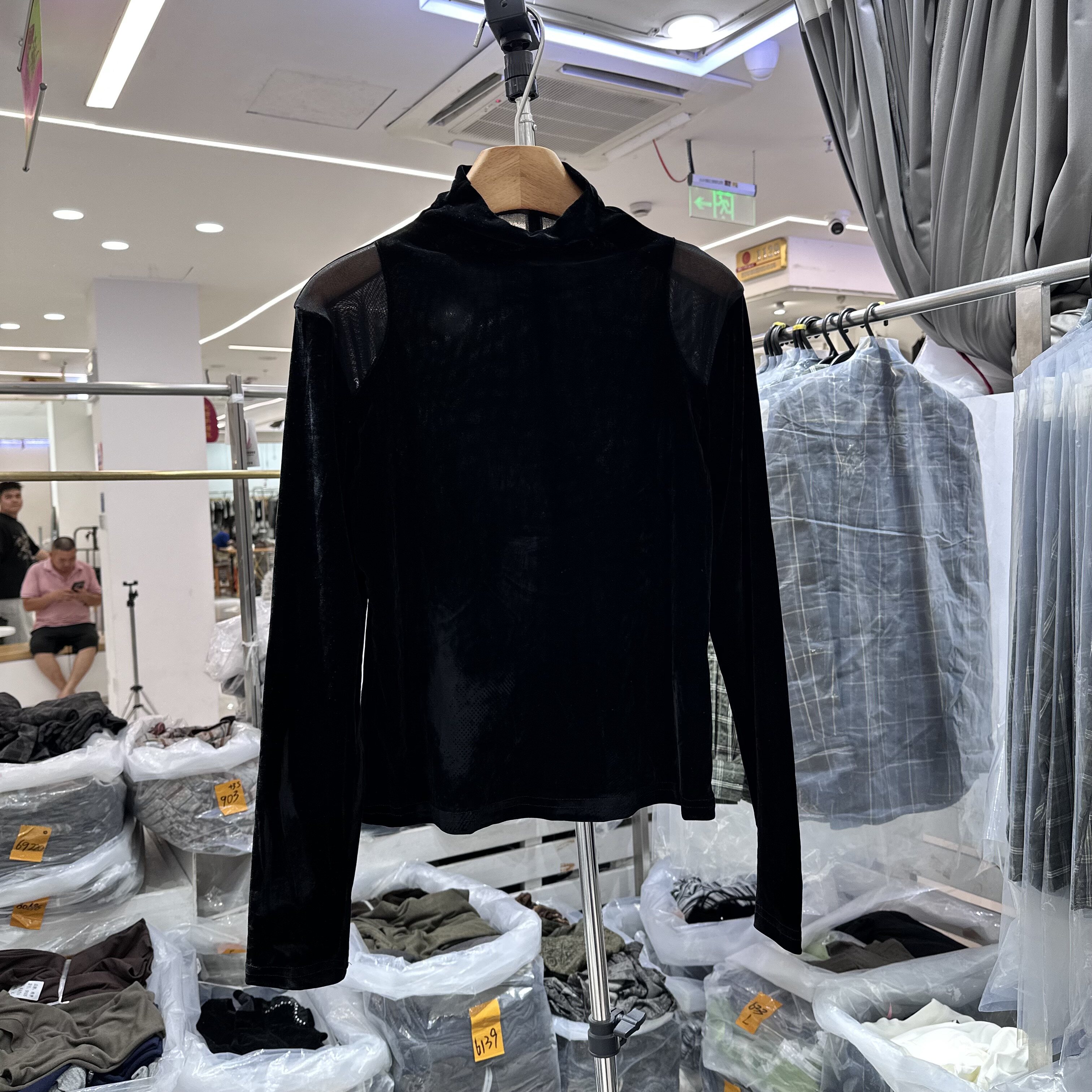 欧货肩部拼接设计丝绒T恤上衣
